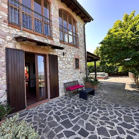 B&B Casale Roshlee Gualdo Cattaneo Εξωτερικό φωτογραφία