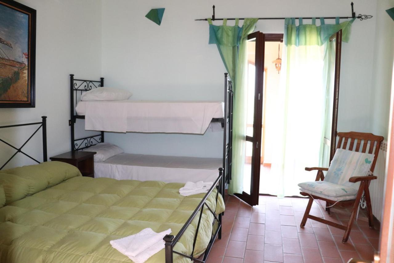 B&B Casale Roshlee Gualdo Cattaneo Εξωτερικό φωτογραφία