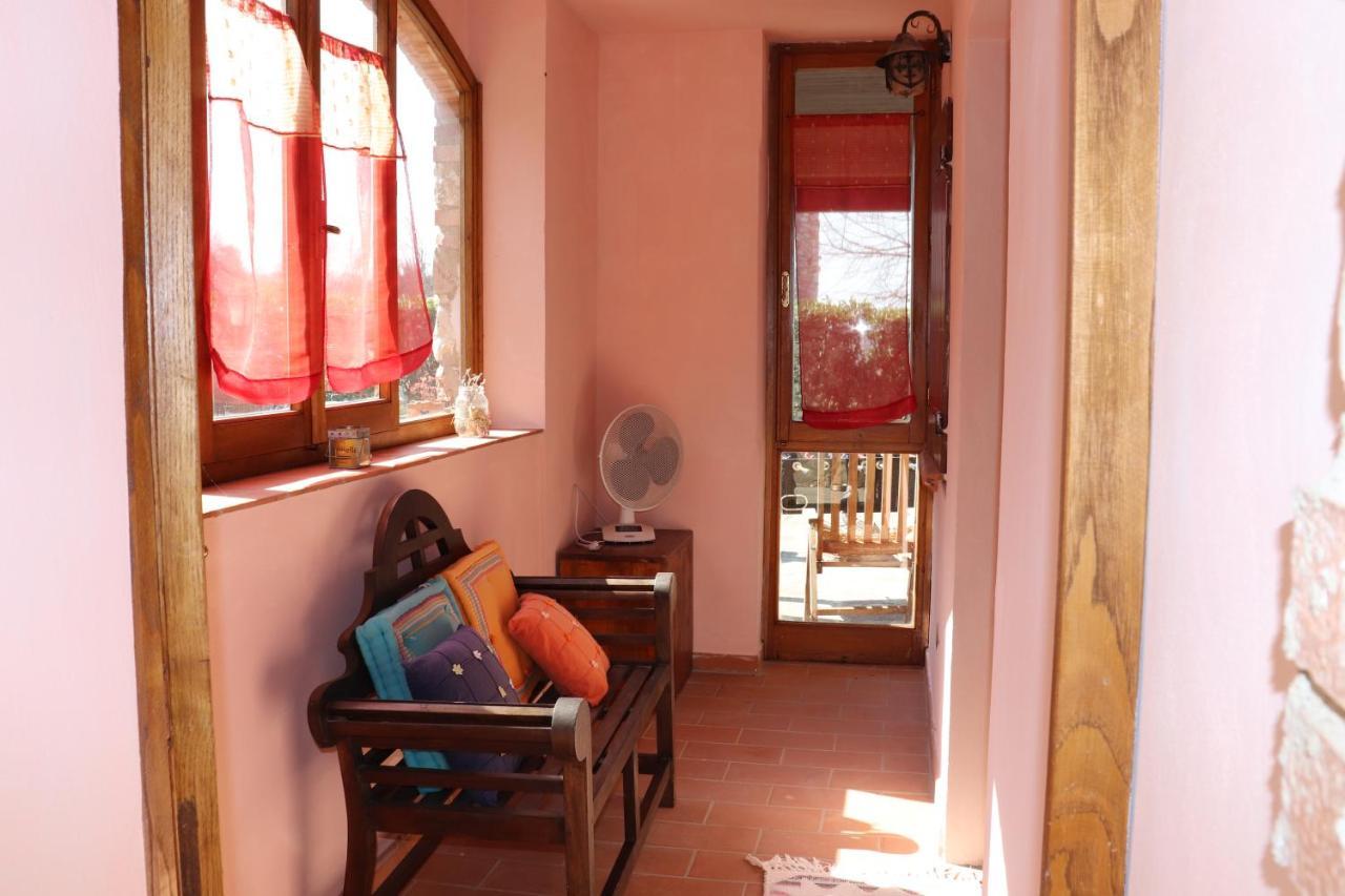 B&B Casale Roshlee Gualdo Cattaneo Εξωτερικό φωτογραφία