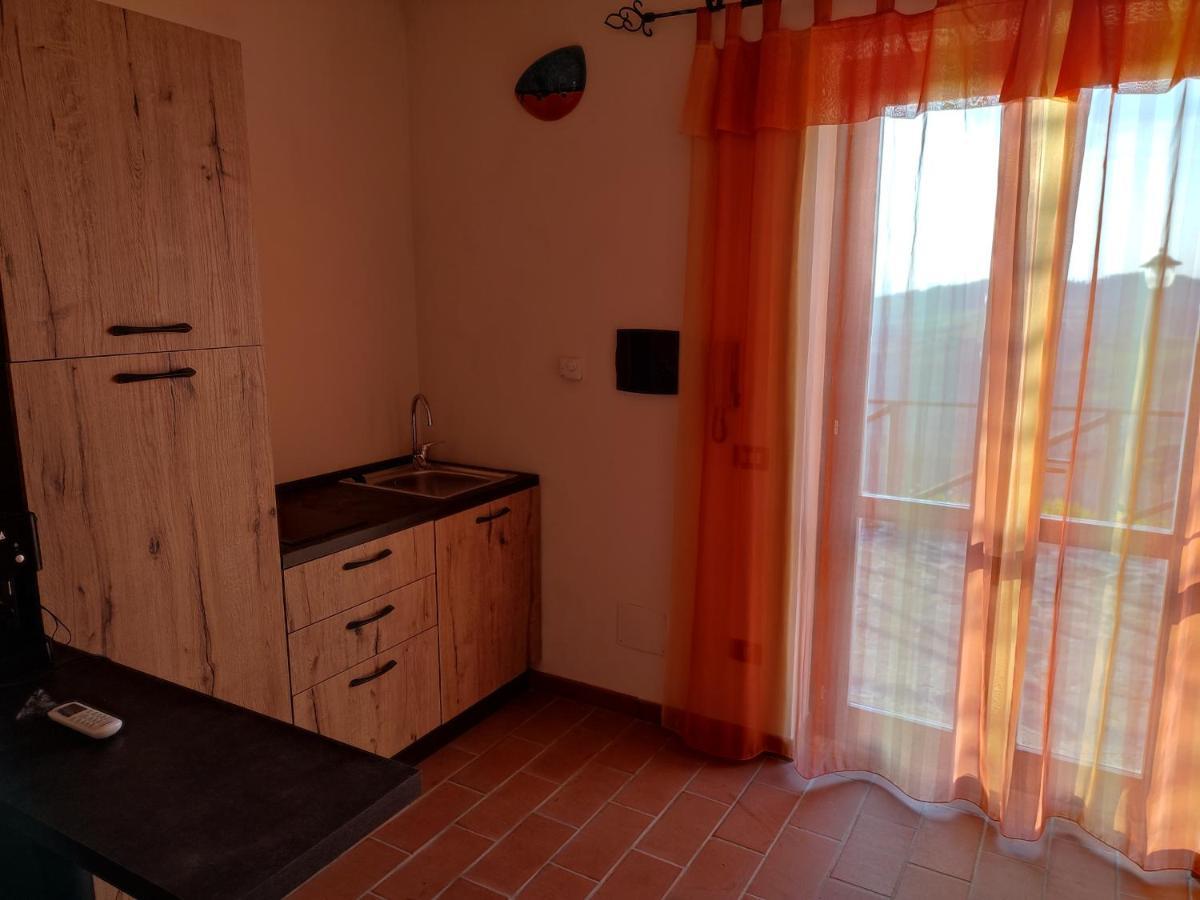 B&B Casale Roshlee Gualdo Cattaneo Εξωτερικό φωτογραφία
